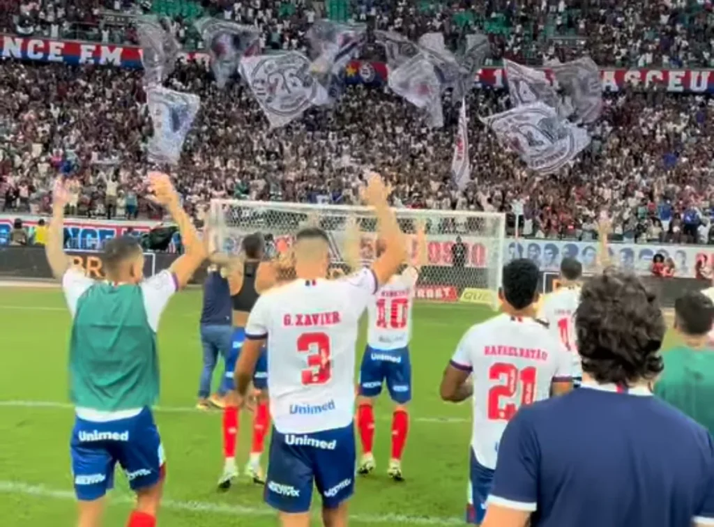 Bahia domina o Grêmio, garante três pontos e assume quarta colocação do Brasileirão