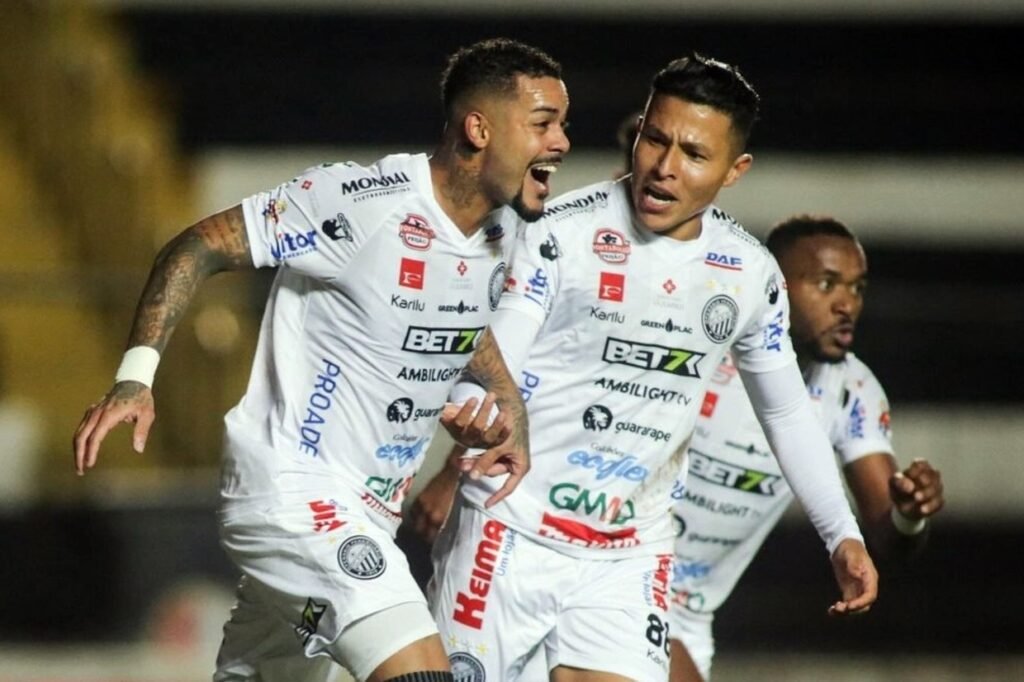 No último suspiro, Operário ´assombra´ Avaí e vence em Ponta Grossa :: ogol.com.br