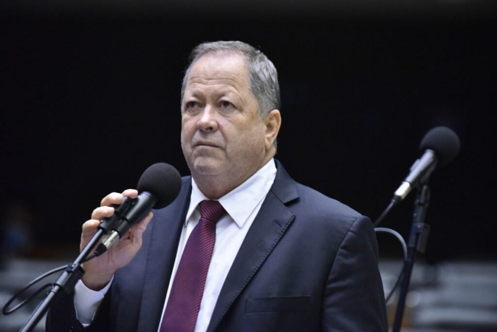 TCU arquiva pedido do MP para suspender salário de Chiquinho Brazão na Câmara – Política – CartaCapital