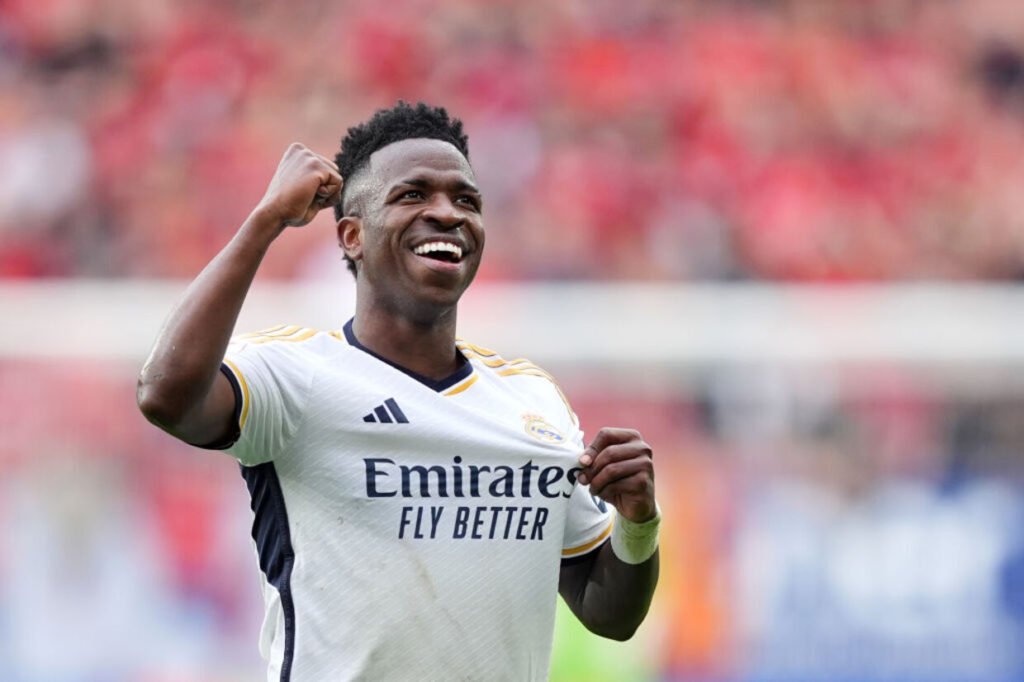 Vincius Jr. comemora 100 gol como maior carrasco brasileiro do Barcelona :: ogol.com.br