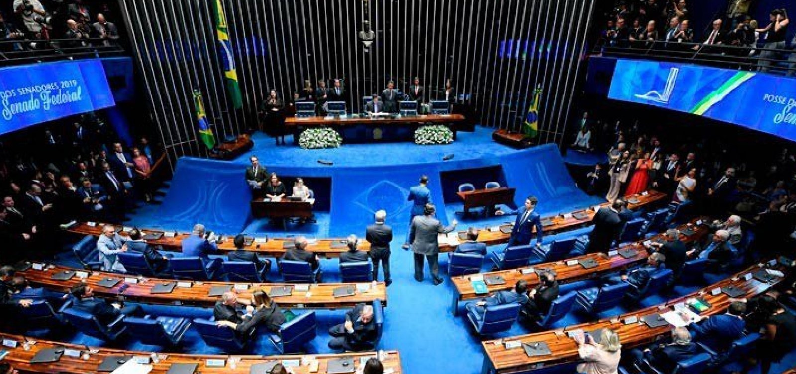 Senado aprova projeto que torna homicídio em escola crime hediondo