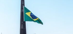 Datafolha: Orgulho de ser brasileiro cai para 74% e vergonha sobe para 24%