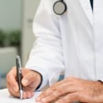 CFM avalia usar notas do Enamed para conceder registro profissional a médicos