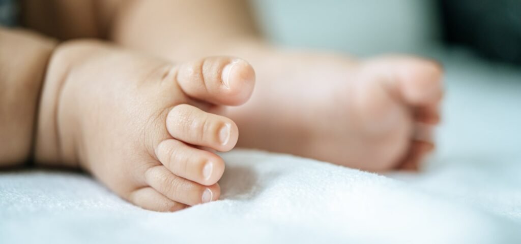 Bebê de um mês é encontrado sozinho no Carnaval de Salvador