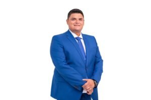 Presidente da Câmara de Santo Antônio de Jesus, Caíque Barbosa é confirmado na mesa do 4º Congresso Baiano de Vereadores