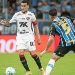Camutanga faz contra e Vitória perde para o Grêmio em Porto Alegre
