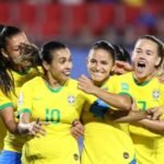 Fifa passa a exigir mulheres em comissões técnicas no futebol feminino