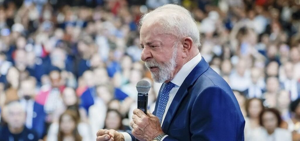 Lula diz que economia apresenta bons resultados, mas percepção popular ainda é negativa