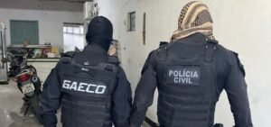 Operação mira esquema ilegal de armas na Bahia