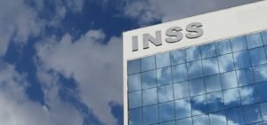 INSS passa a enviar aviso de prova de vida pelo WhatsApp para beneficiários com pendências