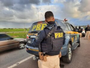 Engavetamento com sete veículos na BR-242 deixa um morto em Ruy Barbosa