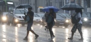 Alerta de perigo para chuvas intensas segue até quarta-feira na Bahia