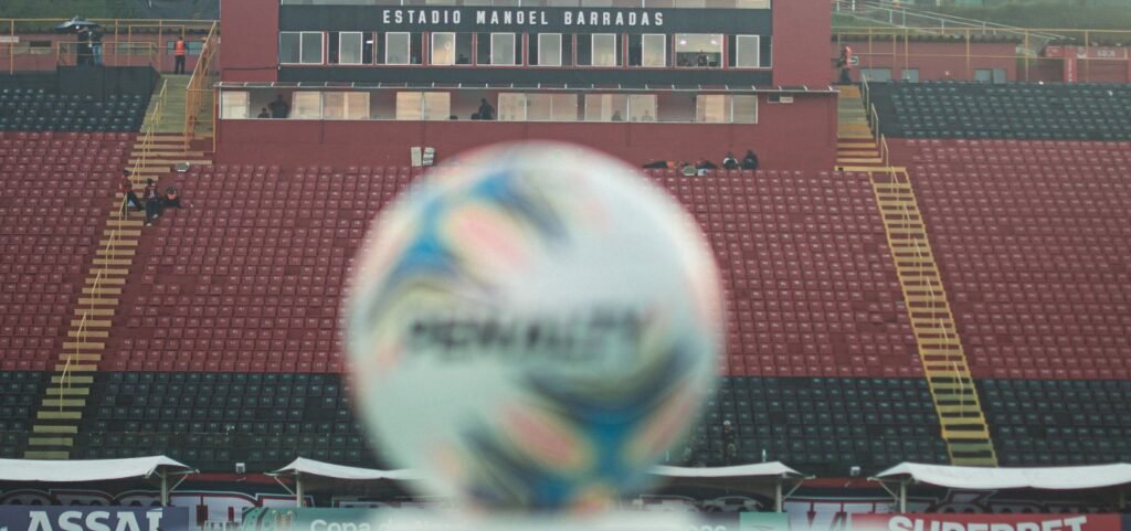 Vitória x Fortaleza: onde assistir, prováveis escalações e arbitragem