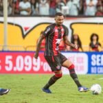 Com dupla “Lei do Ex”, Vitória volta a vencer o Fortaleza e é penta do Nordestão
