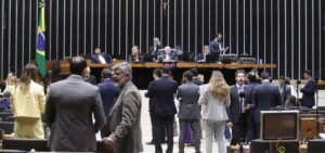 Redução da maioridade penal volta à pauta da CCJ nesta terça