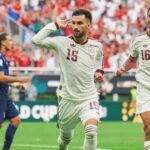 Espanha vence, se classifica em primeiro do grupo e elimina o Uruguai da Copa