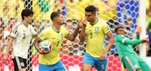 Nos acréscimos, Brasil vence o Japão de virada e avança para as oitavas de final