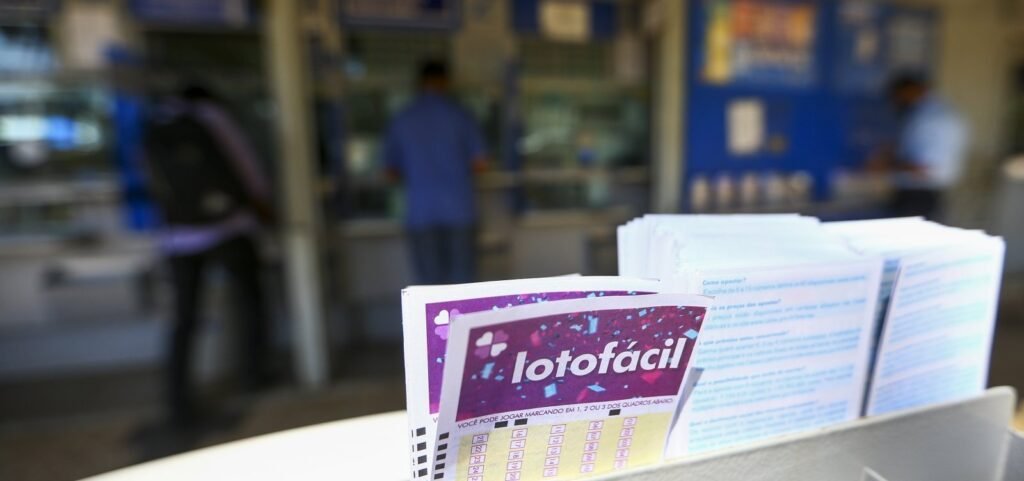 Lotofácil acumula e seis apostas da Bahia são premiadas