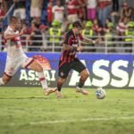 Na decisão da Copa do Nordeste, Vitória busca reação diante do Fortaleza para largar na frente