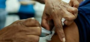 Internações por infecções respiratórias começam a cair no Brasil, aponta Fiocruz