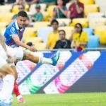 Com arbitragem polêmica, Bahia perde para o Fluminense em amistoso no Maracanã
