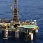 Preço do petróleo ultrapassa US$ 100 após ataques no Mar Vermelho