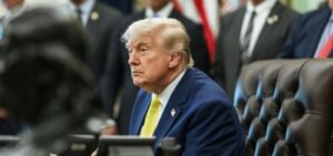 Trump diz que crise migratória na Espanha é invasão causada por lei liberal