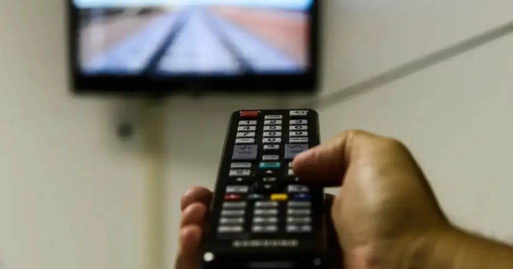 Publicidade na internet supera TV aberta de forma inédita no Brasil