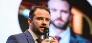 Desenrola 2.0 tira 800 mil pessoas de bets, diz ministro da Fazenda