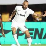 Vitória volta a vencer no Brasileiro ao bater o Botafogo e amplia vantagem sobre o Z-4