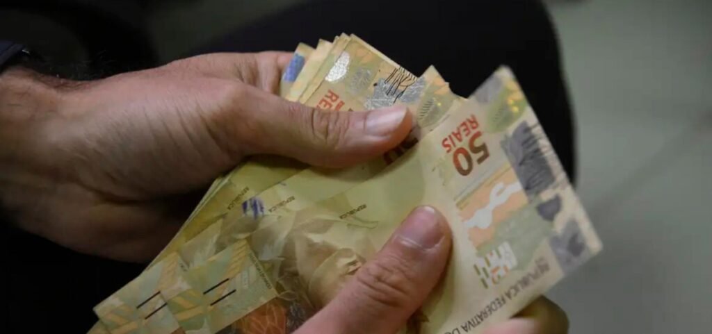 Abono salarial é pago a 4,1 milhões de trabalhadores nesta segunda-feira