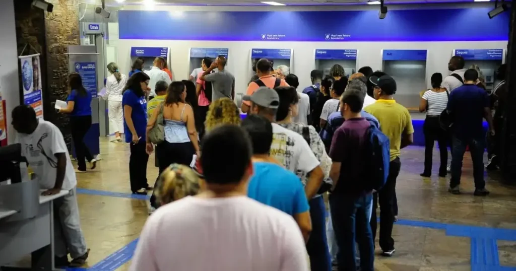 Bancários farão paralisação de 24 horas nesta quinta-feira