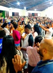 QUINTA-FEIRA DE ADORAÇÃO AO SANTÍSSIMO NA PARÓQUIA DO SÃO BENEDITO -SAJ