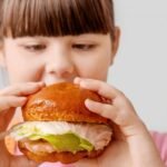 OMS lança primeiro guia para combater obesidade entre crianças e adolescentes