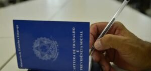 Oposição tenta adiar votação do fim da escala 6×1 para depois das eleições