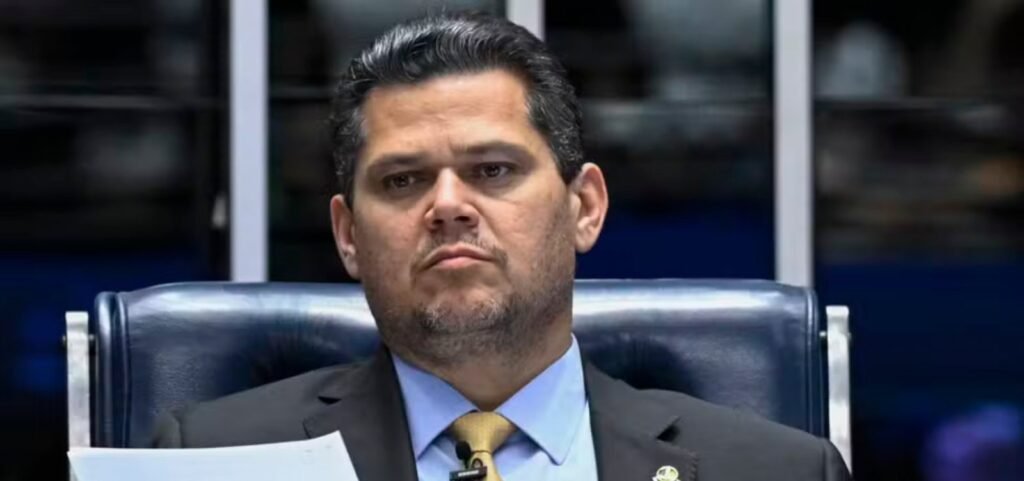 Fim da escala 6×1 será promulgado nesta sexta-feira por Davi Alcolumbre