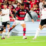 Flamengo perde três pênaltis, é eliminado pelo Estudiantes e fica fora da final da Libertadores